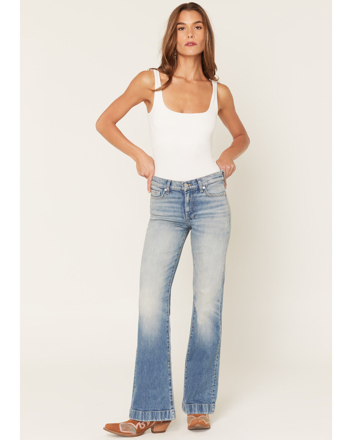 Image #3 - 7 For All Mankind Women's Light Wash Tailorless Bootcut Stretch Denim Jeans, Light Wash, hi-res