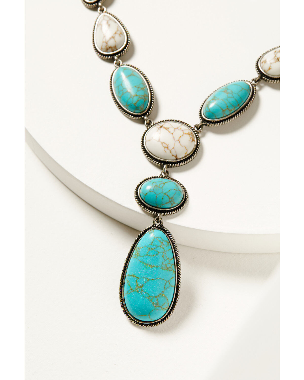 Image #2 - Shyanne Women's Isla Oasis Statement Necklace, Silver, hi-res