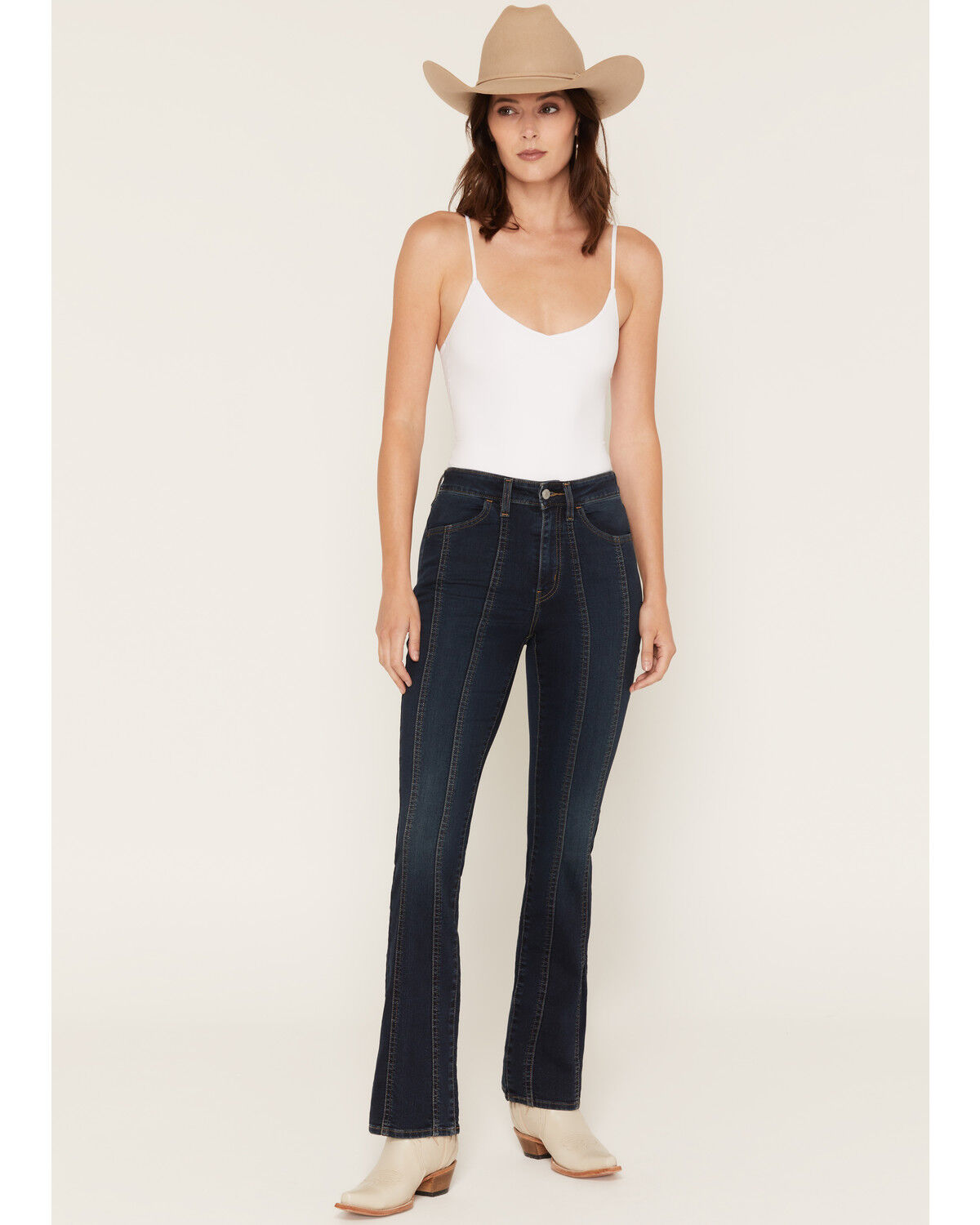 Levi's Women's 725 Dark Wash High Rise Seamed Bootcut Stretch Denim Jeans, Dark Wash, hi-res