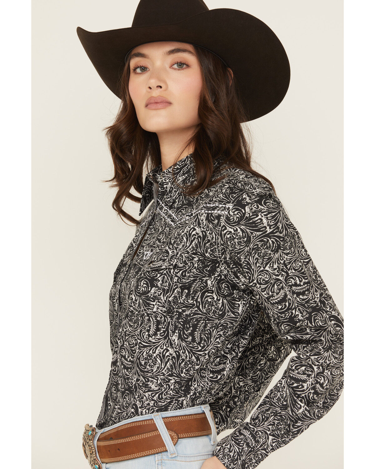 Image #2 - Cowgirl Hardware Women's Scroll Print Long Sleeve Snap Stretch Western Shirt, Black, hi-res