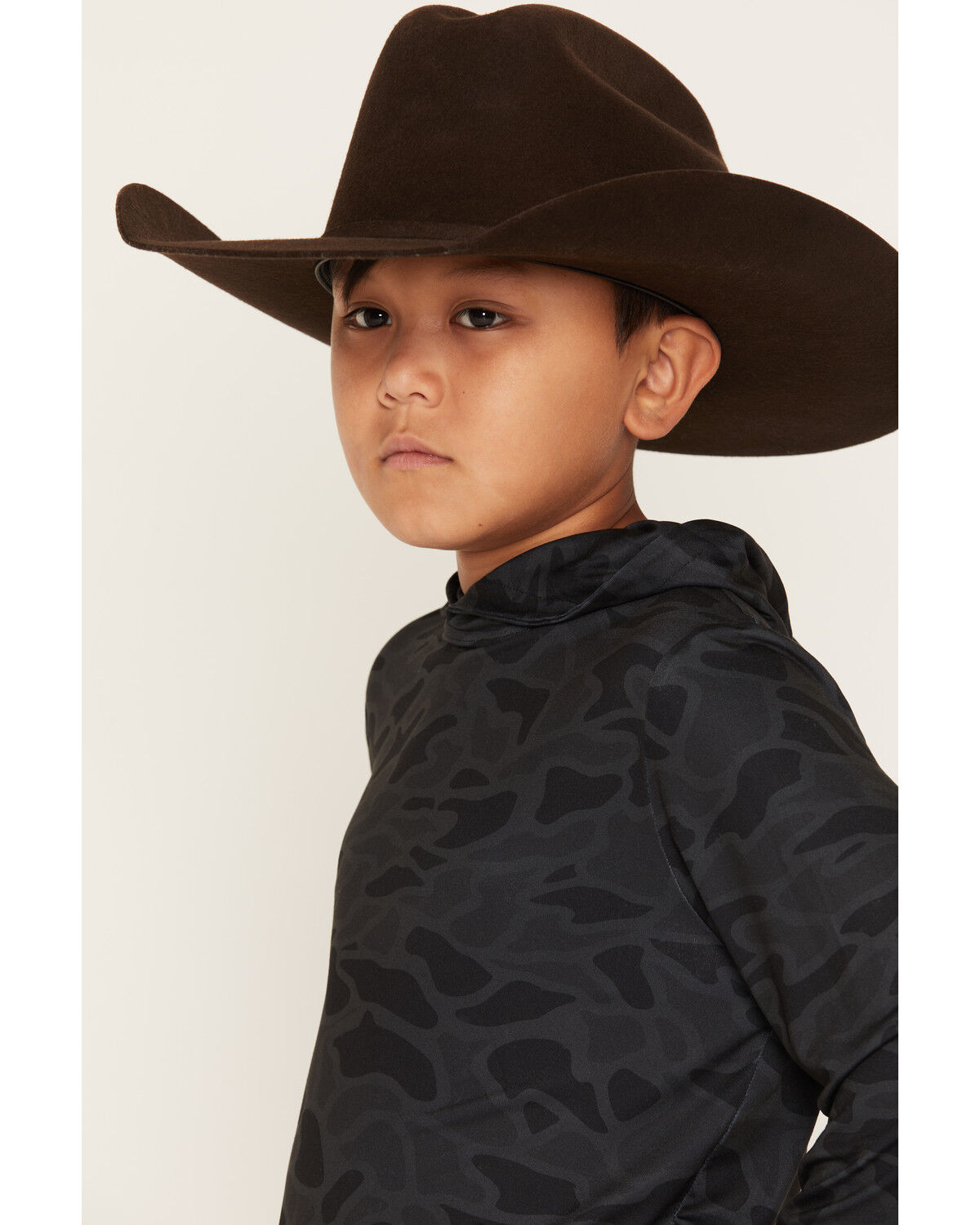 Image #2 - Burlebo Boys' Camo Print Hooded Stretch Performance Shirt, Black, hi-res