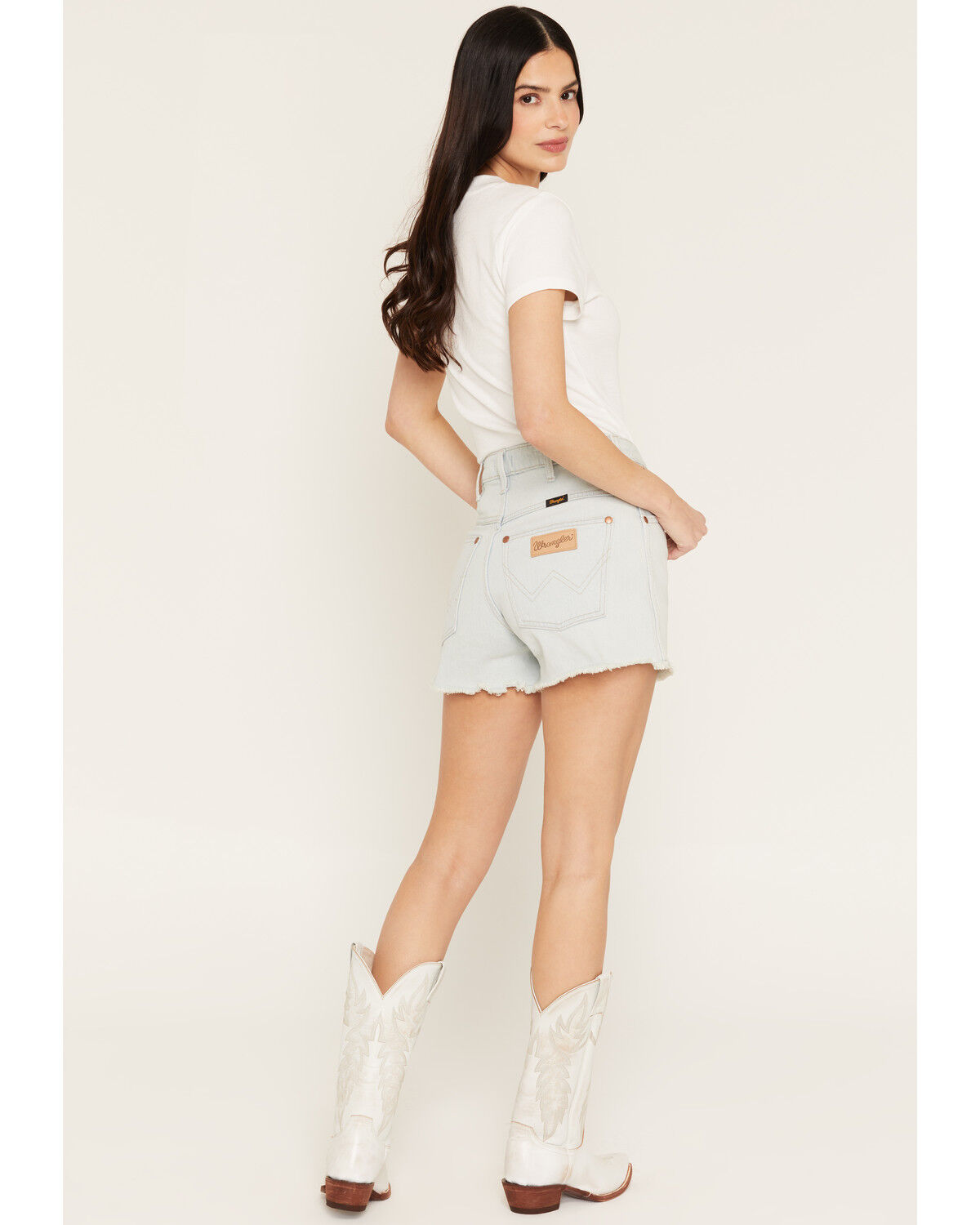 Image #3 - Wrangler Women's Sugar Light Wash High Rise Cowboy Stretch Denim Shorts, Light Wash, hi-res