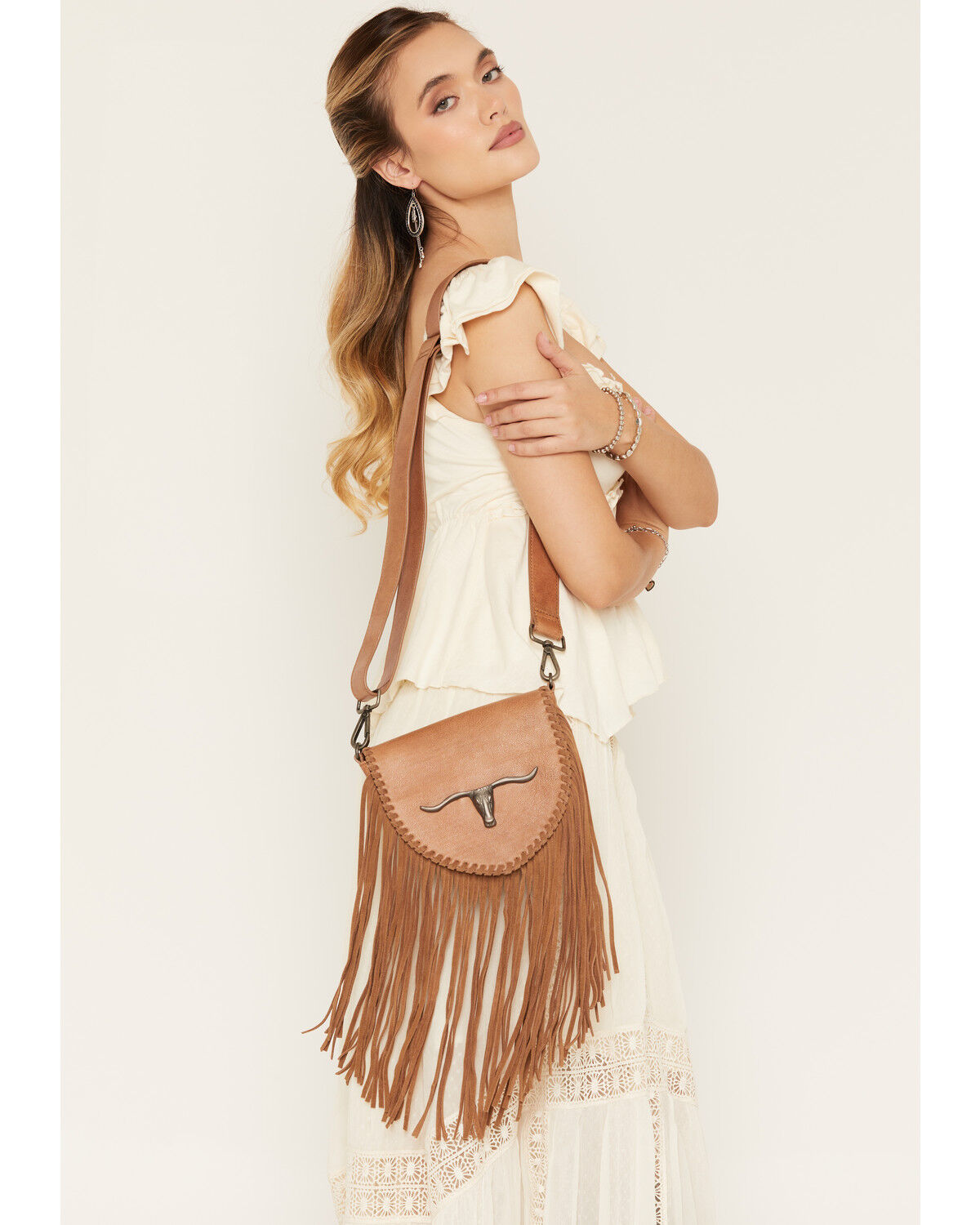 Idyllwind Women's Esperanza Longhorn Fringe Crossbody Handbag, Brown, hi-res