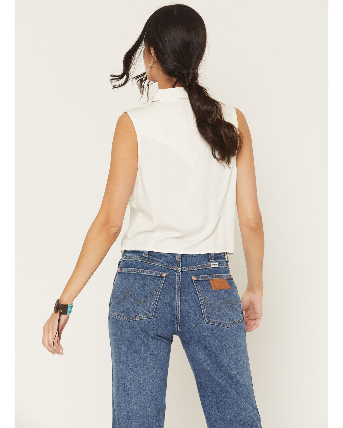 Image #4 - Wrangler Retro Women's Embroidered Sleeveless Snap Western Shirt, White, hi-res